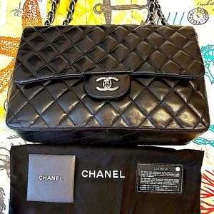 CHANEL LAMBSKIN JUMBO CLASSIC SINGLE FLAP